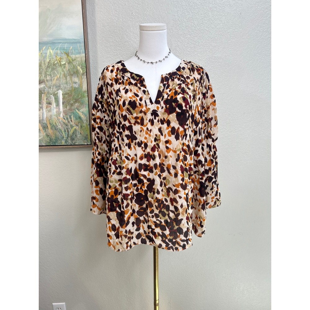 Floral & Ivy Womens‎ Plisse Pleated Blouse Abstract Leopard Print V-Neck Small
